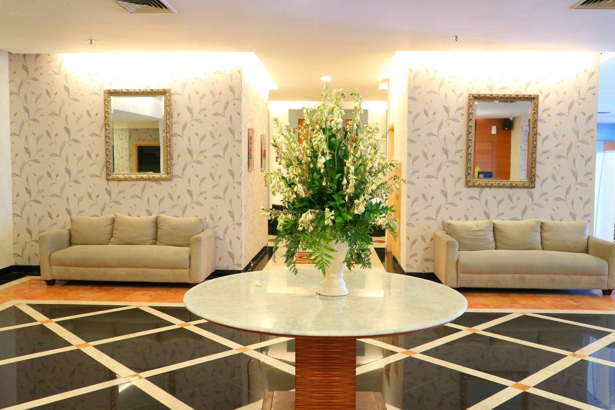 Horison Arcadia Mangga Dua Hotel Jakarta Buitenkant foto